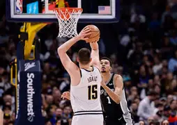 问鼎娱乐下载-重磅！波特兰开拓者远射贴柱备战NBA常规赛罗马官宣签约备战德甲，门兴格拉德巴赫转会期遗憾出局的简单介绍